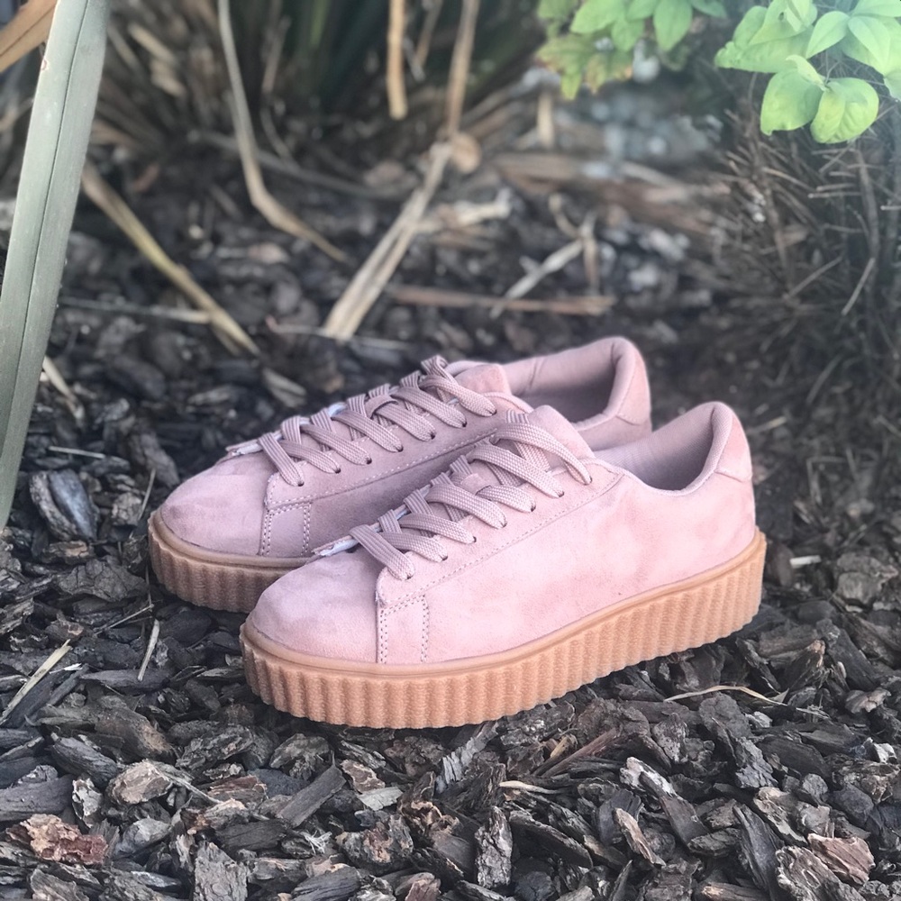 Mauve suede creepers